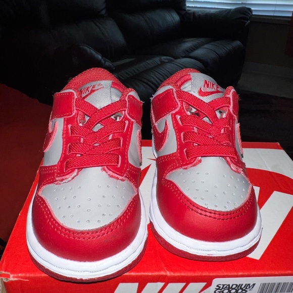 Baby dunks size 4c - Picture 1 of 4
